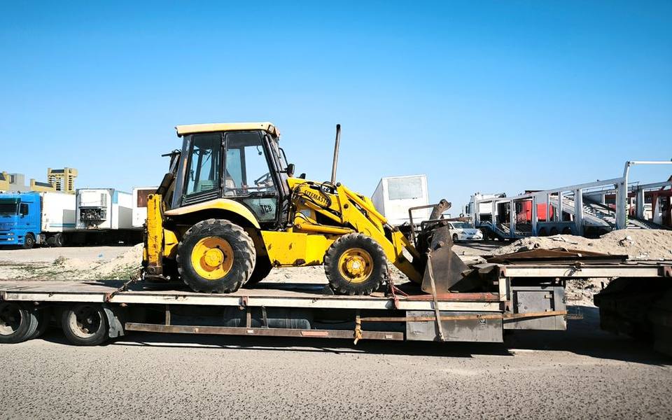 Wheel-Lift vs Flatbed Tow Trucks: Choosing the Right Rig